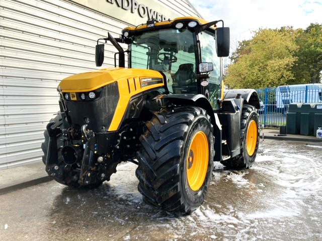 JCB Fastrac 4220 Tractor